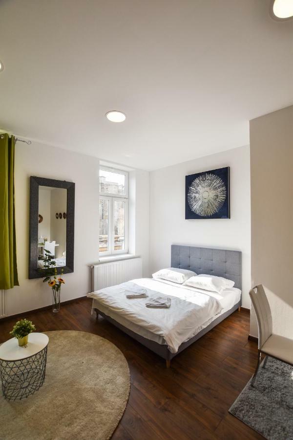 Silver Home Apartments In The City Centre Будапеща Екстериор снимка